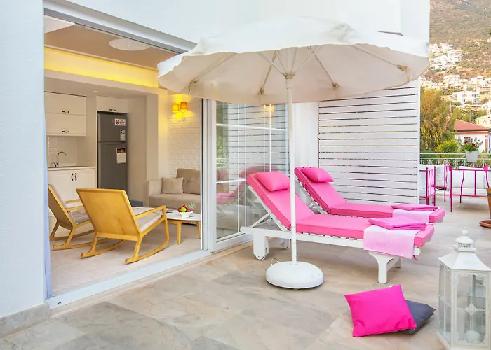 ホテル Kalkan Suites *