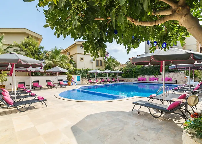 מלון Kalkan Suites *